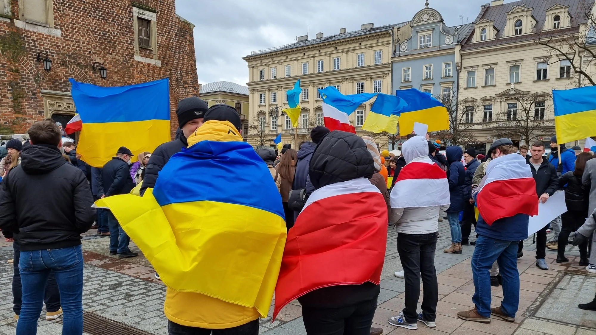 Опитування «Рейтингу»: 51% українських біженців у Польщі мають намір повернутися