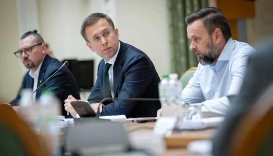 Корецький відзвітував про 67,6 млрд грн на плани стійкості: 43,7 млрд — на захист інфраструктури